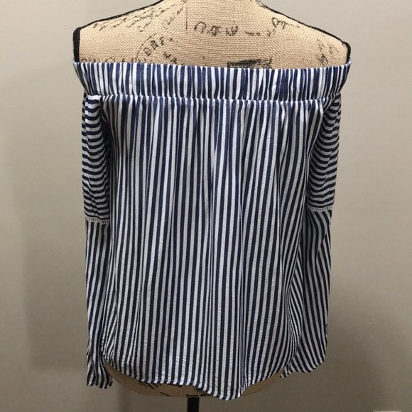 {Forever 21} Bell Sleeve OTS Striped Blouse - Picture 7 of 9